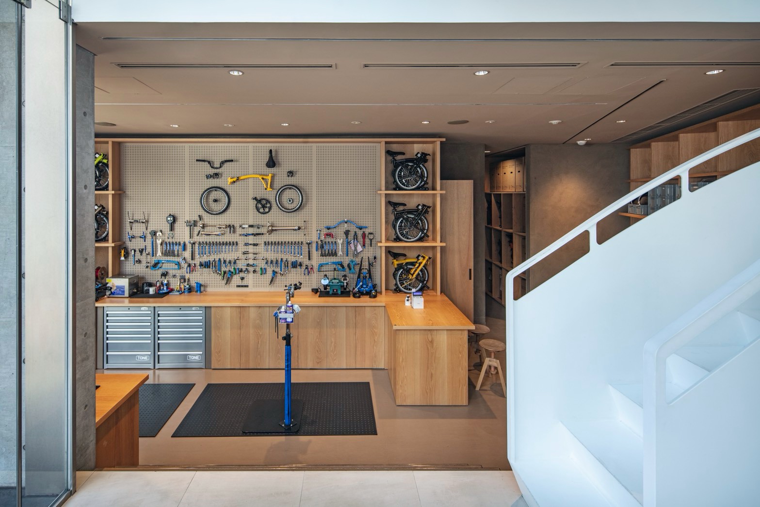 LINE_ALBUM_BROMPTON TOKYO_260903_7