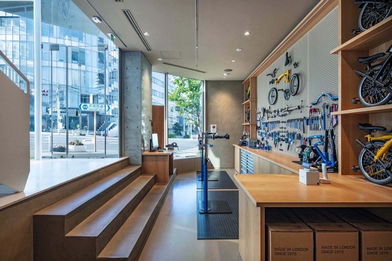 LINE_ALBUM_BROMPTON TOKYO_260903_9